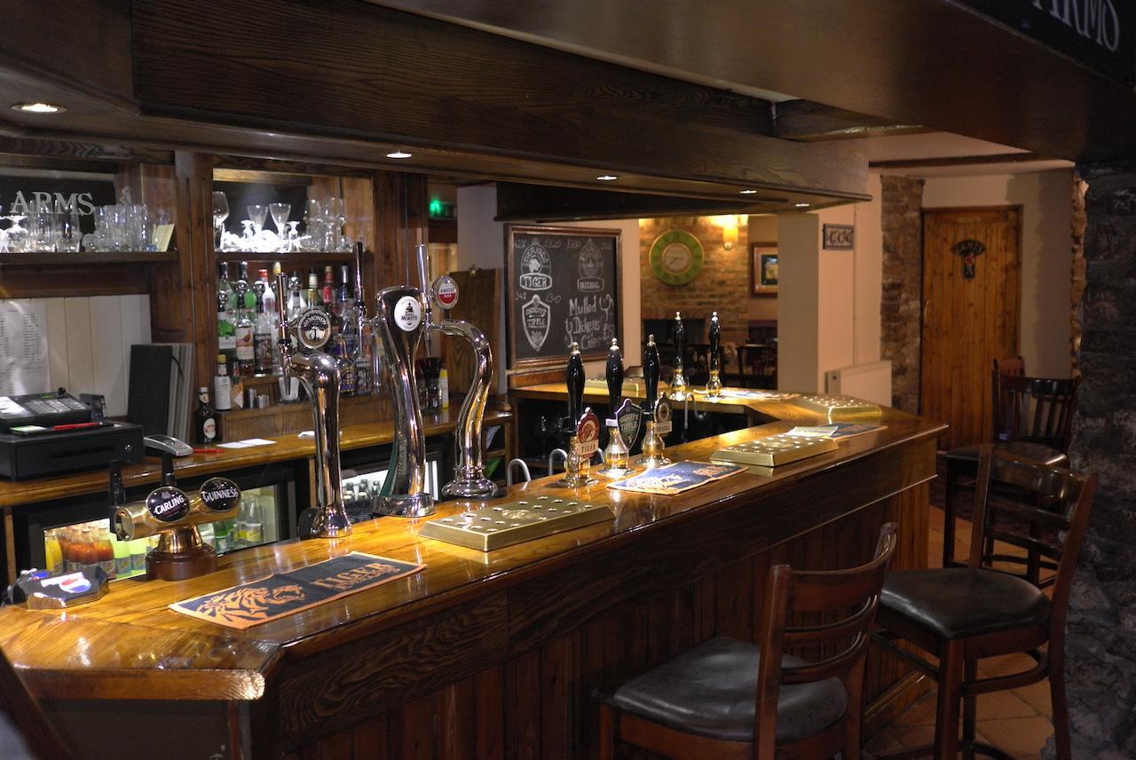 The Vane Arms Hotel Sudborough Exterior photo
