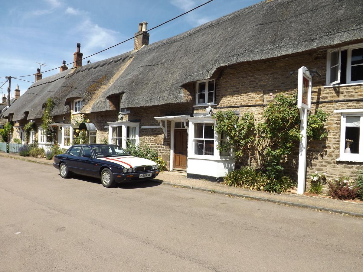 The Vane Arms Hotel Sudborough Exterior photo